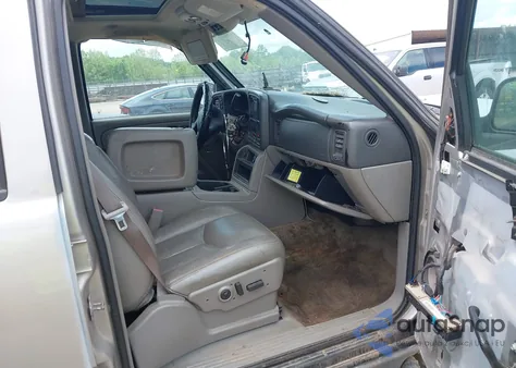 2005 Chevrolet Suburban 1500 Z71 z USA, uszkodzony, nr VIN 3GNFK16Z15G258117